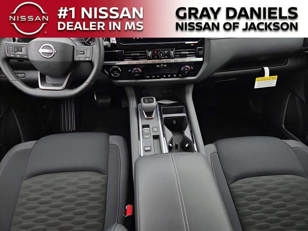 2026 Nissan Pathfinder SV