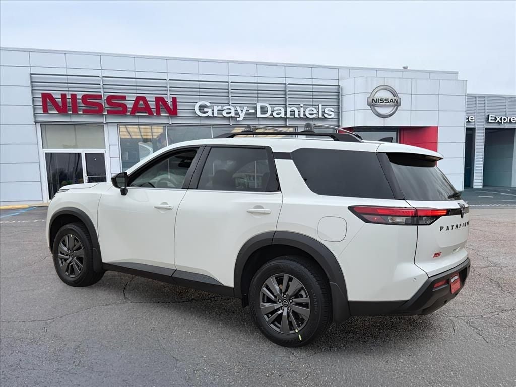 2026 Nissan Pathfinder SV