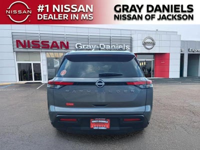 2026 Nissan Pathfinder SV