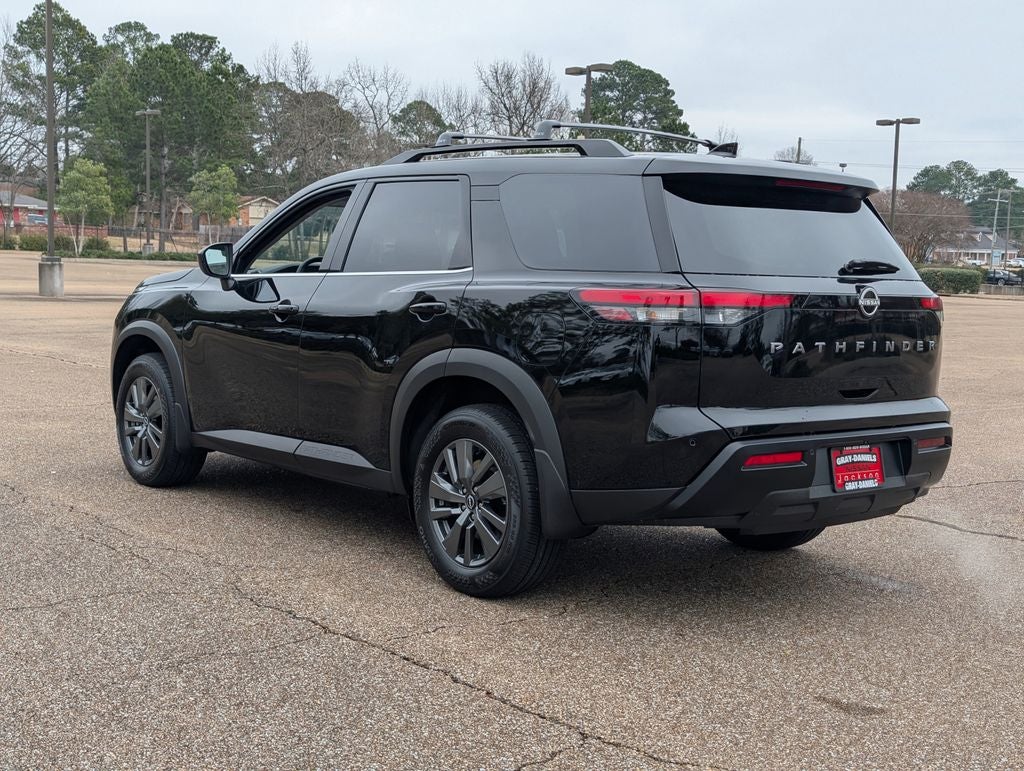 2026 Nissan Pathfinder SV