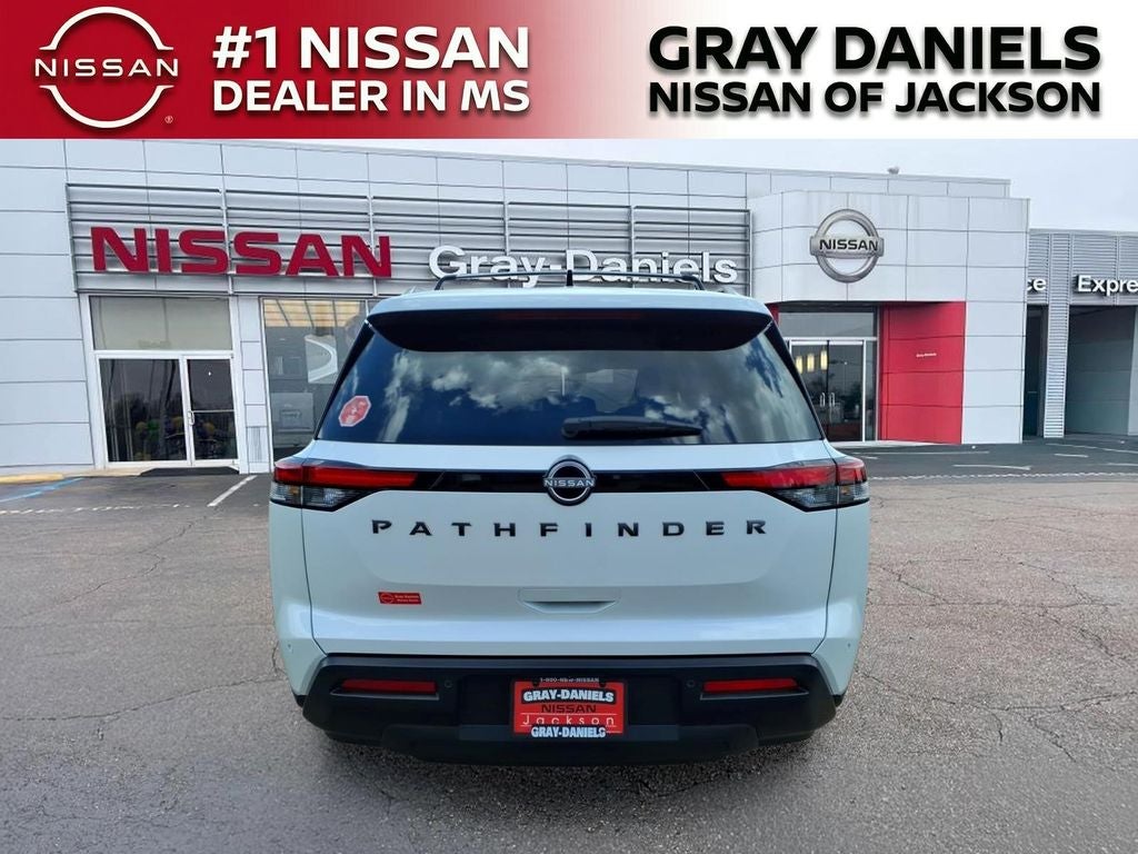 2026 Nissan Pathfinder SV
