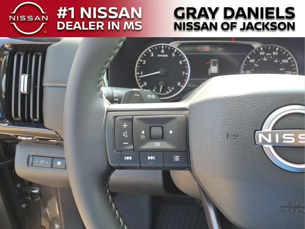 2026 Nissan Pathfinder SV