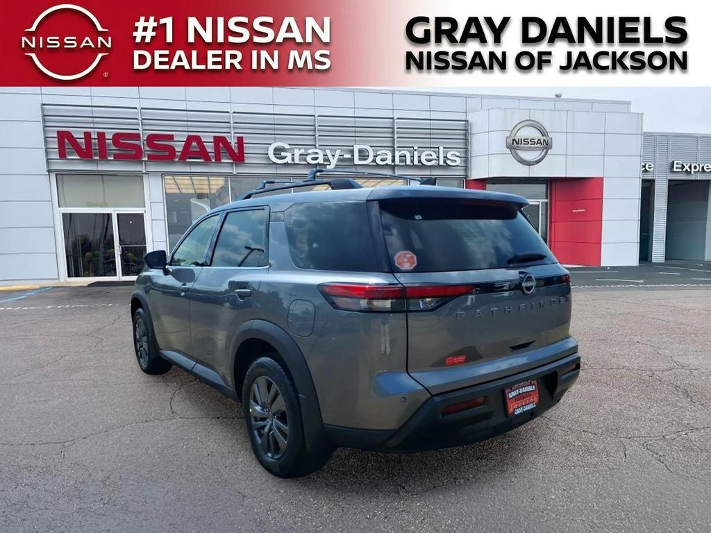 2026 Nissan Pathfinder SV
