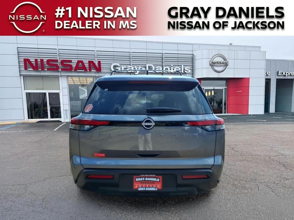 2026 Nissan Pathfinder SV