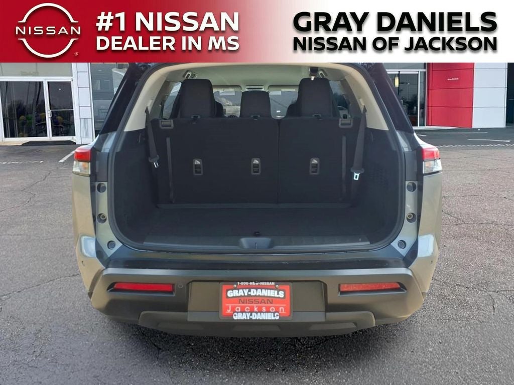 2026 Nissan Pathfinder SV