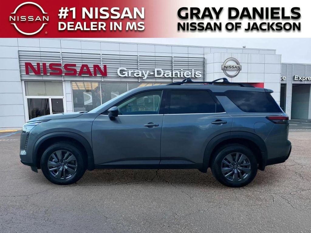 2026 Nissan Pathfinder SV