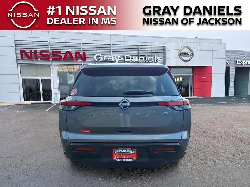 2026 Nissan Pathfinder SV