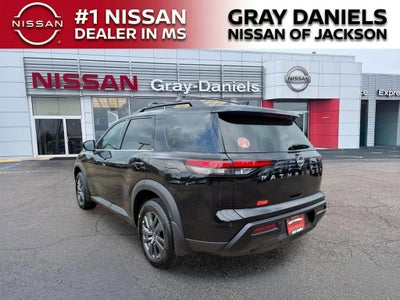 2026 Nissan Pathfinder SV