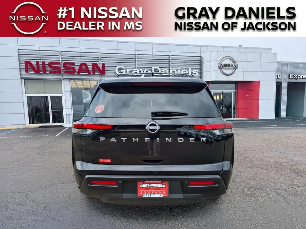 2026 Nissan Pathfinder SV