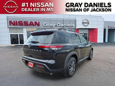 2026 Nissan Pathfinder SV