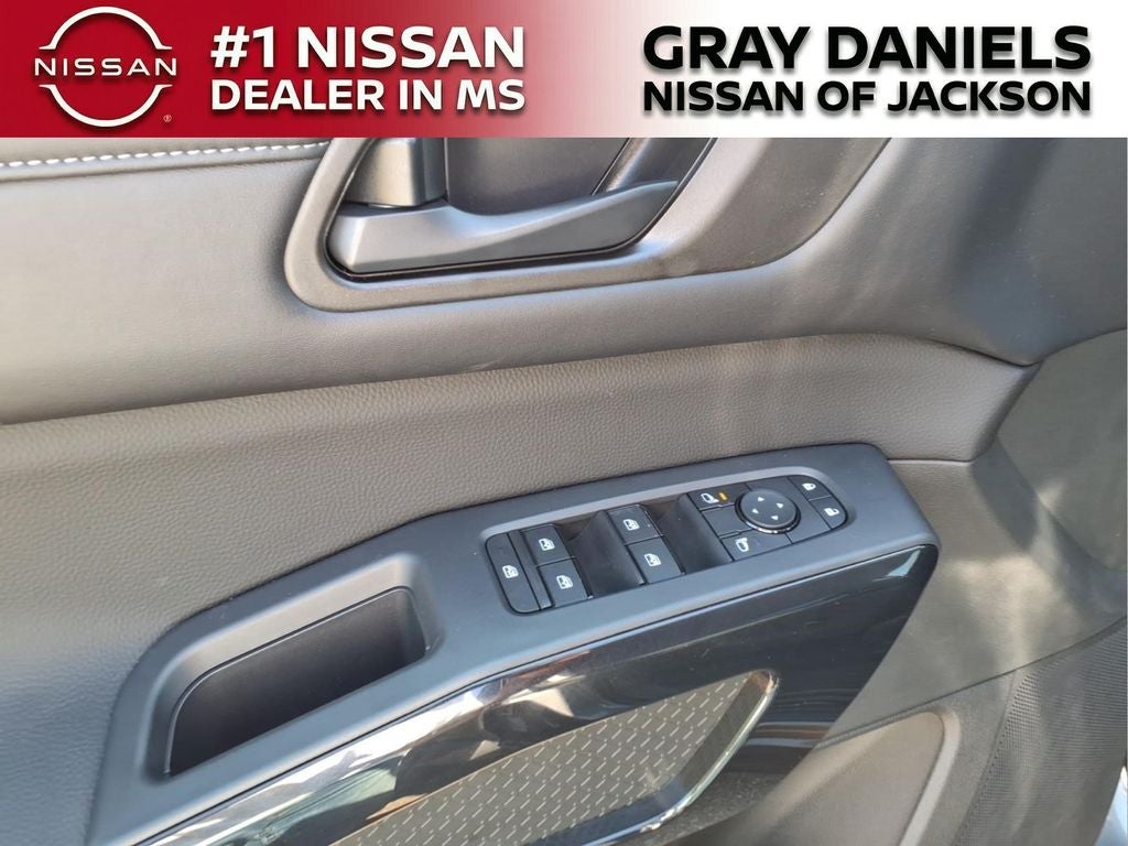 2026 Nissan Pathfinder SV