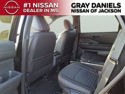 2026 Nissan Pathfinder SV