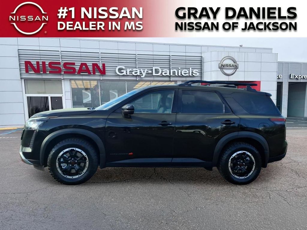 2026 Nissan Pathfinder SV