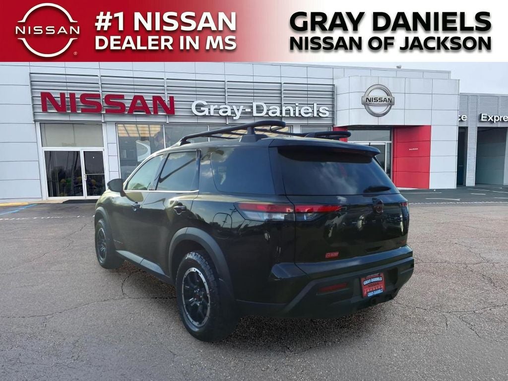 2026 Nissan Pathfinder SV