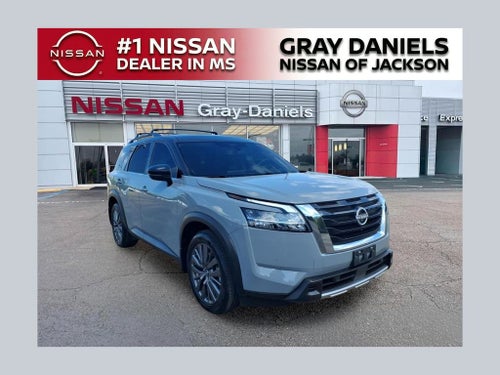 2024 Nissan Pathfinder SL
