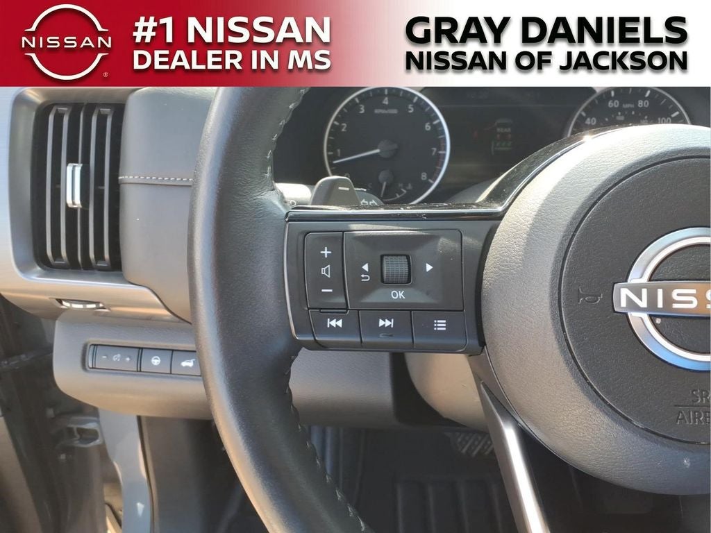 2024 Nissan Pathfinder SL
