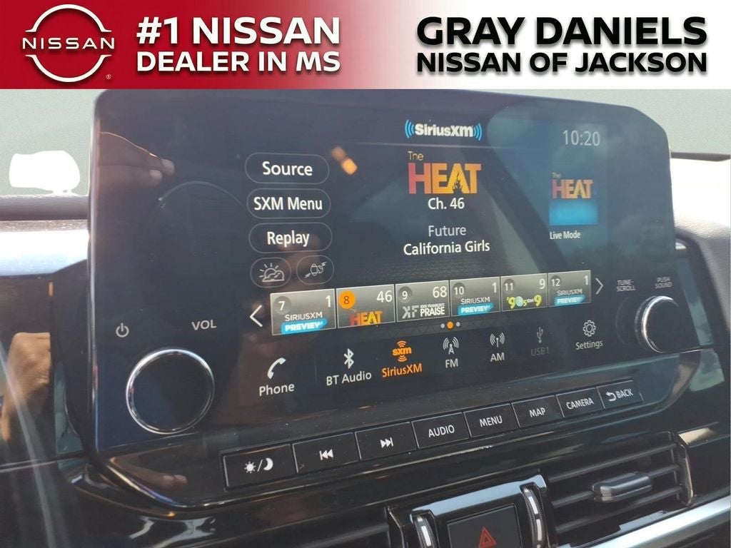 2024 Nissan Pathfinder SL