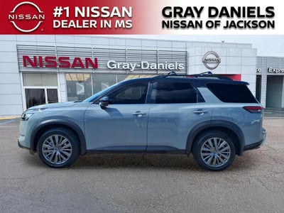 2024 Nissan Pathfinder SL