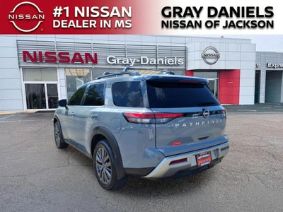 2024 Nissan Pathfinder SL