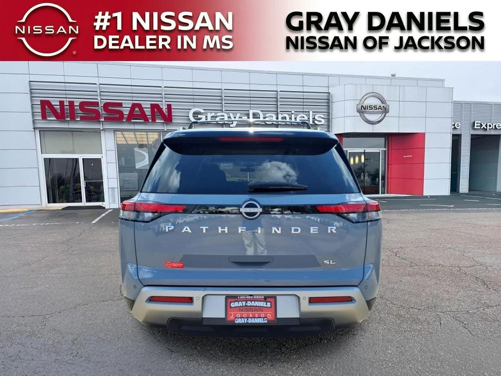 2024 Nissan Pathfinder SL