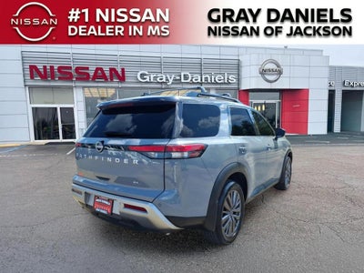 2024 Nissan Pathfinder SL