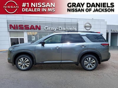 2026 Nissan Pathfinder SL