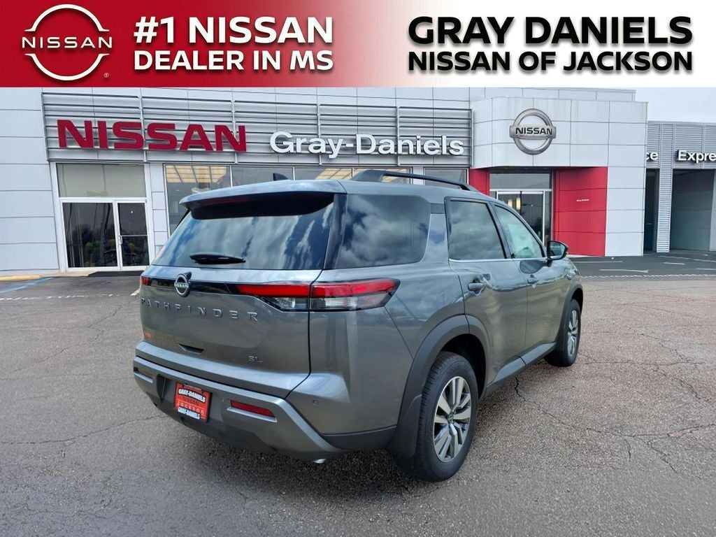 2026 Nissan Pathfinder SL