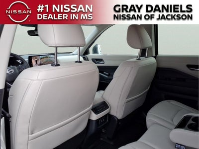2026 Nissan Pathfinder SL