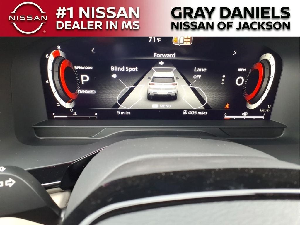 2026 Nissan Pathfinder SL