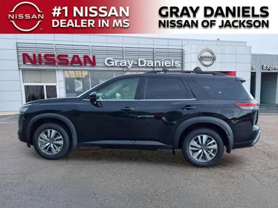 2026 Nissan Pathfinder SL