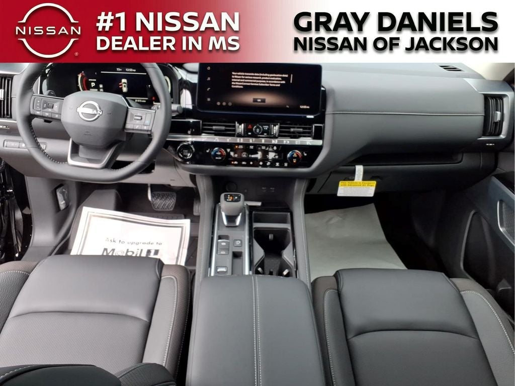 2026 Nissan Pathfinder SL