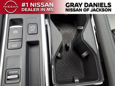 2026 Nissan Pathfinder SL