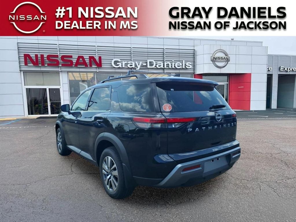 2026 Nissan Pathfinder SL