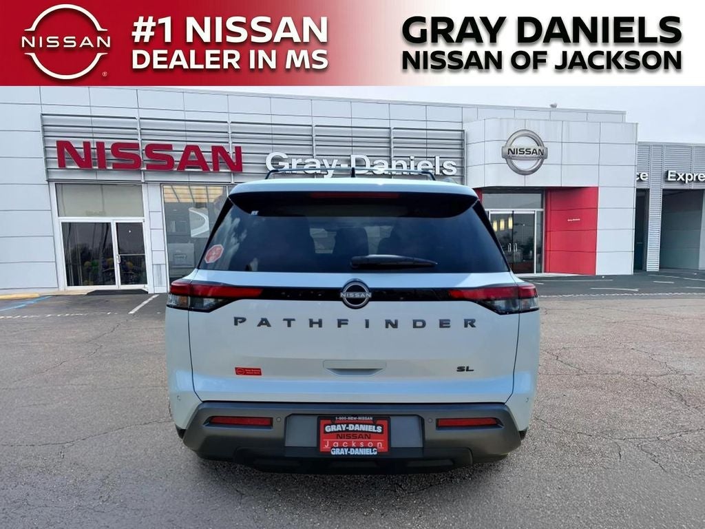 2026 Nissan Pathfinder SL