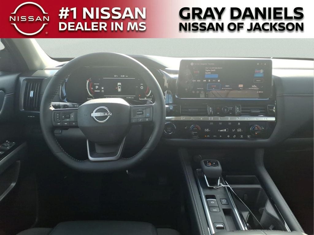 2026 Nissan Pathfinder SL