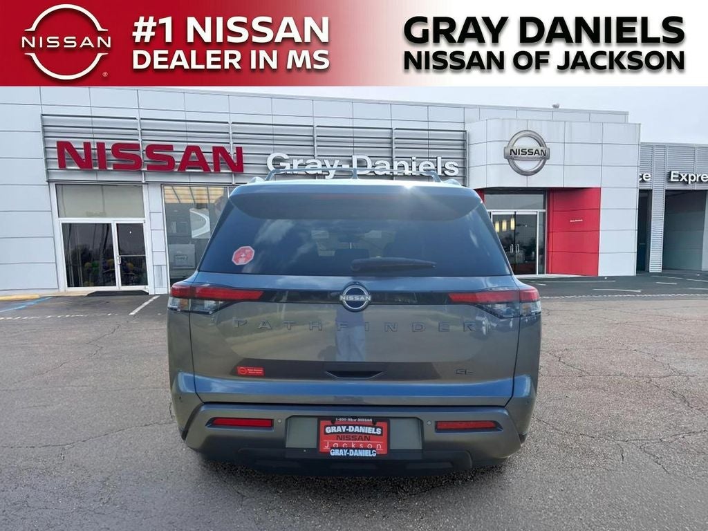 2026 Nissan Pathfinder SL