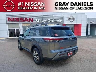 2026 Nissan Pathfinder SL