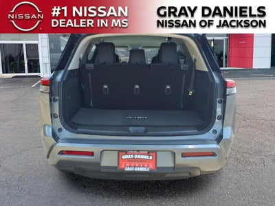 2026 Nissan Pathfinder SL