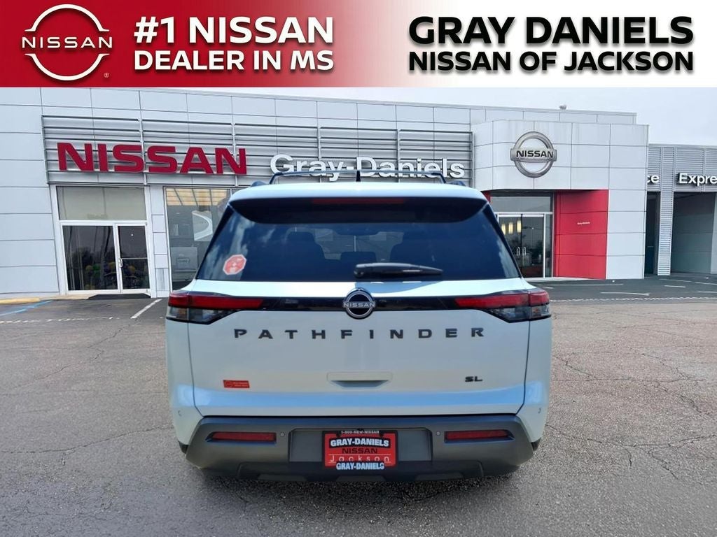 2026 Nissan Pathfinder SL