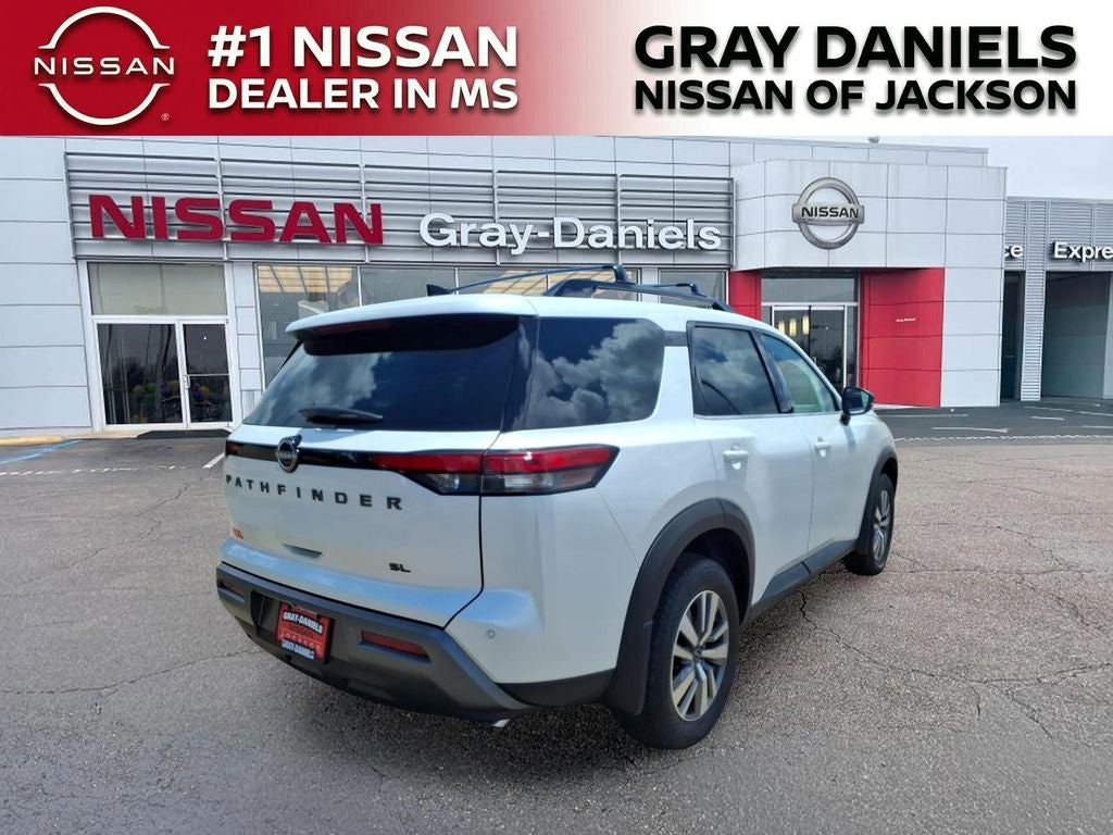 2026 Nissan Pathfinder SL