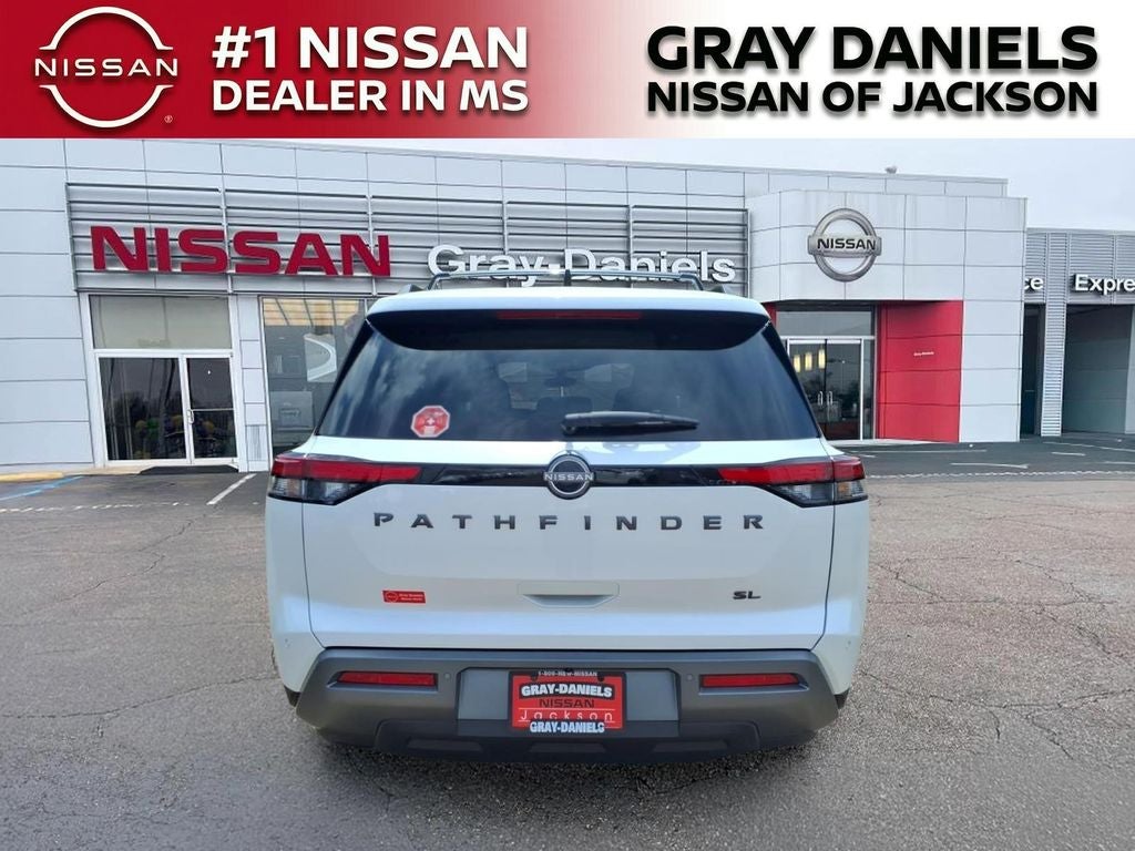 2026 Nissan Pathfinder SL