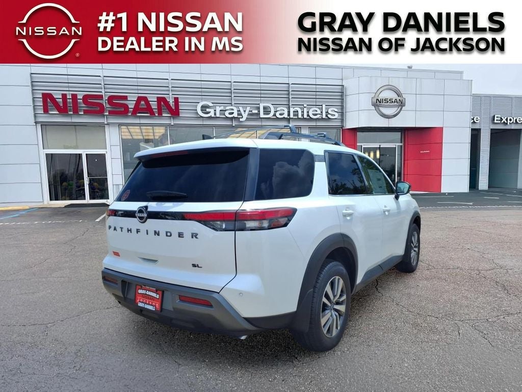 2026 Nissan Pathfinder SL