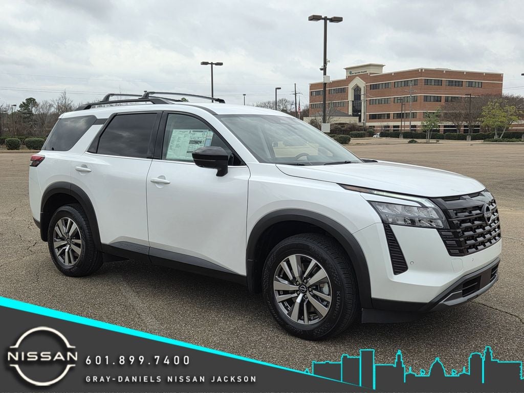 2026 Nissan Pathfinder SL