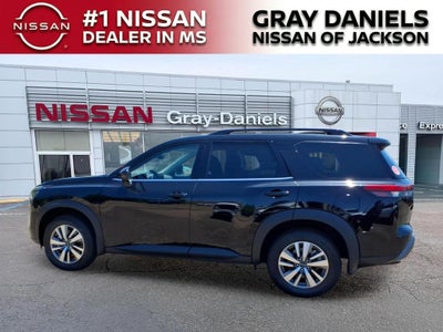 2026 Nissan Pathfinder SL