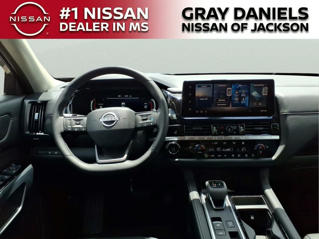 2026 Nissan Pathfinder SL