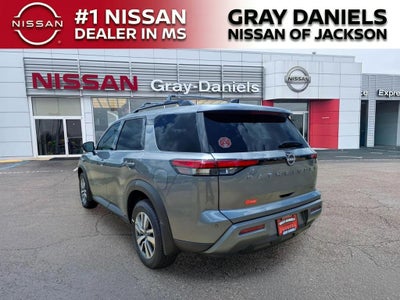 2026 Nissan Pathfinder SL