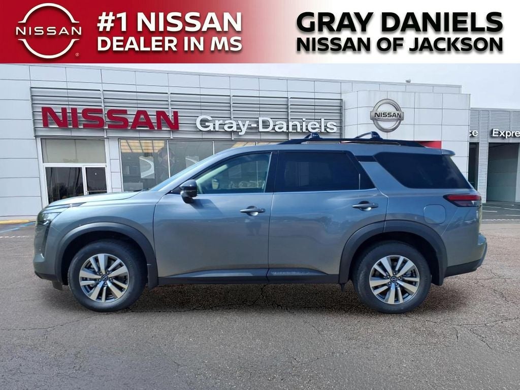 2026 Nissan Pathfinder SL
