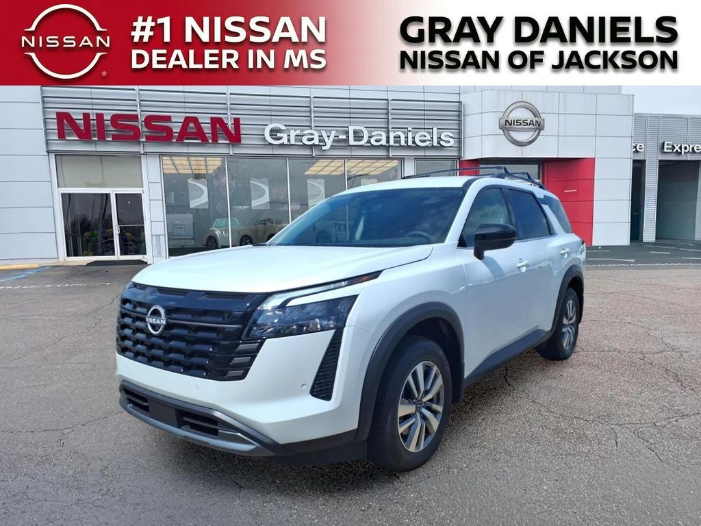 2026 Nissan Pathfinder SL