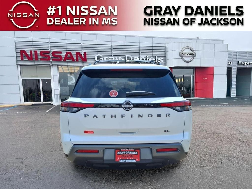 2026 Nissan Pathfinder SL