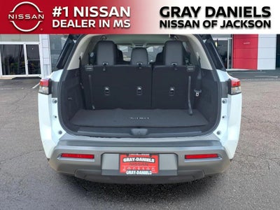 2026 Nissan Pathfinder SL